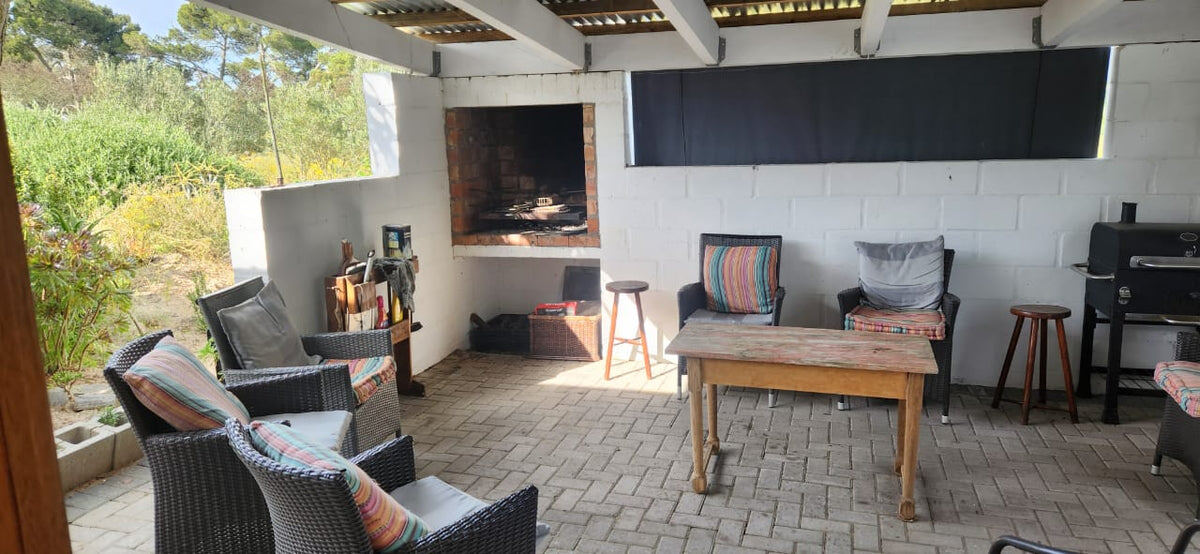 The covered braai area at Amelia's Haven